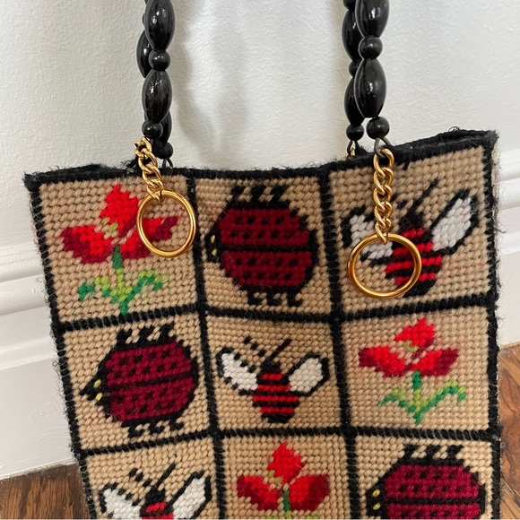 ❌ SOLD ❌ Vintage 70s Cross Stitch Ladybug, Bee, & Flower Bag - Picture 3 of 5